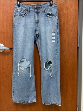 Levi's Women’s Superlow Light Blue Distressed Loose Fit Jeans